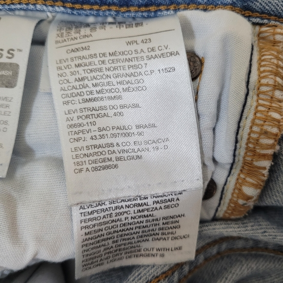 501 S Levis Jeans - Picture 10 of 13